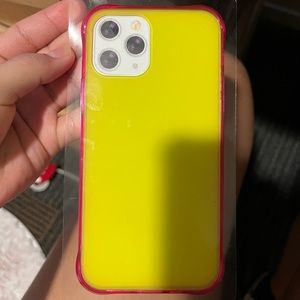 IPHONE 12/12 pro :yellow neon case with pink on the side!